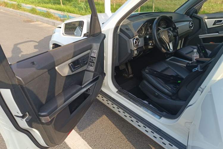 Used Mercedes-Benz GLK-Class 2013 GLK 300 4MATIC Dynamic Sunroof Model Driver Seat