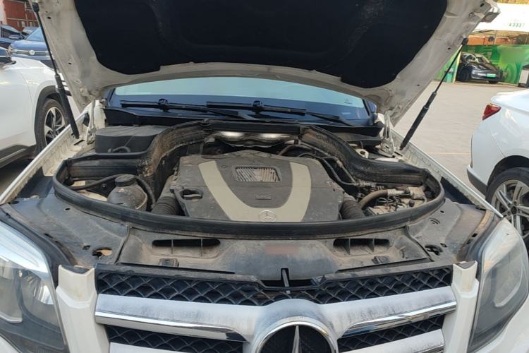 Used Mercedes-Benz GLK-Class 2013 GLK 300 4MATIC Dynamic Edition Engine Bay