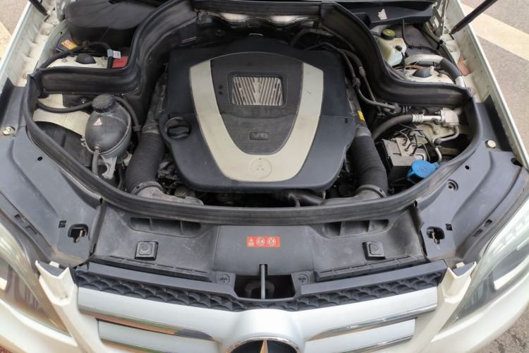 Used Mercedes-Benz GLK-Class 2013 GLK 300 4MATIC Dynamic Sunroof Model Engine Bay