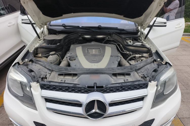 Used Mercedes-Benz GLK-Class 2013 GLK 300 4MATIC Dynamic Sunroof Model Engine Bay