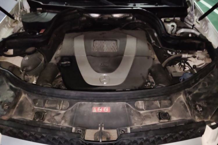 Used Mercedes-Benz GLK-Class 2013 GLK 300 4MATIC Dynamic Sunroof Model Engine Bay