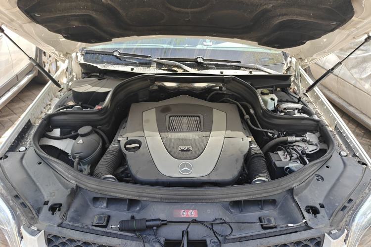 Used Mercedes-Benz GLK-Class 2013 Facelift GLK 300 4MATIC Fashion Edition Engine Bay