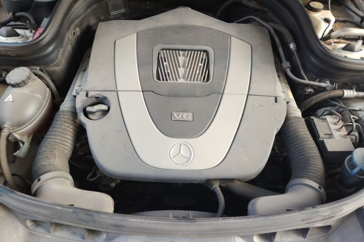 Used Mercedes-Benz GLK-Class 2013 GLK 300 4MATIC Dynamic Sunroof Model Engine Bay
