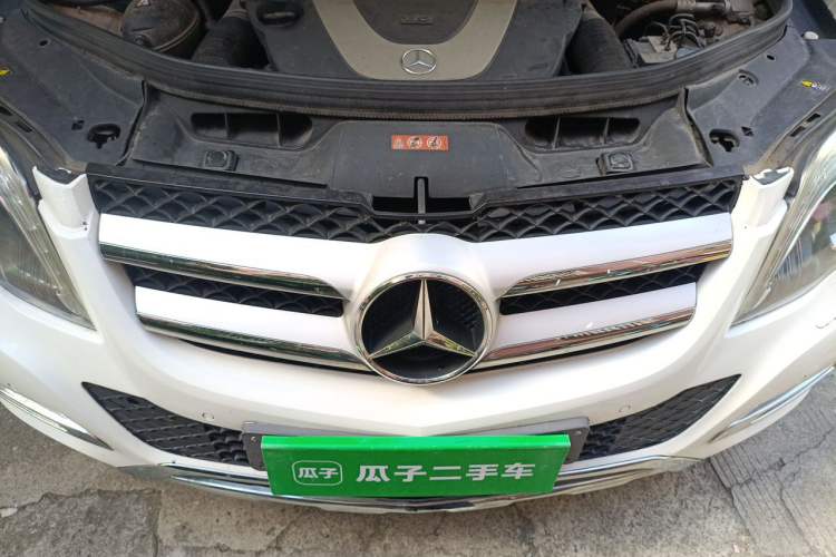 Used Mercedes-Benz GLK-Class 2013 GLK 300 4MATIC Fashion Model Engine Bay