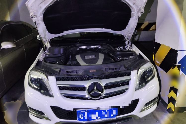 Used Mercedes-Benz GLK-Class 2013 GLK 300 4MATIC Luxury Model Engine Bay
