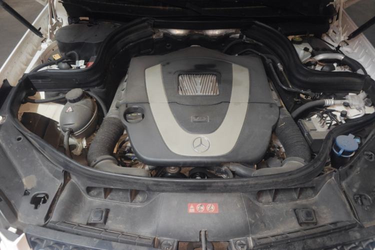 Used Mercedes-Benz GLK-Class 2013 GLK 300 4MATIC Dynamic Sunroof Model Engine Bay