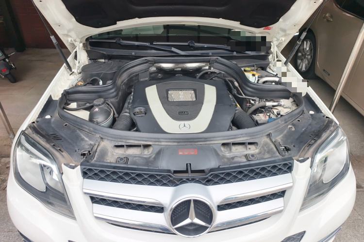 Used Mercedes-Benz GLK-Class 2013 GLK 300 4MATIC Dynamic Sunroof Model Engine Bay