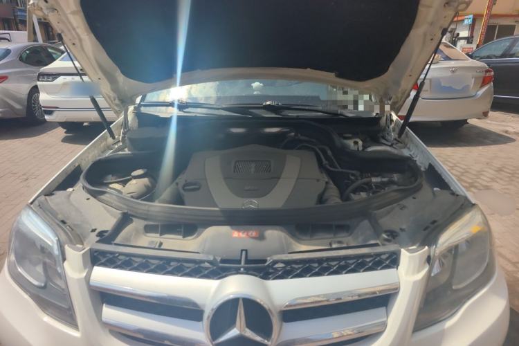 Used Mercedes-Benz GLK-Class 2013 GLK 300 4MATIC Dynamic Sunroof Model Engine Bay
