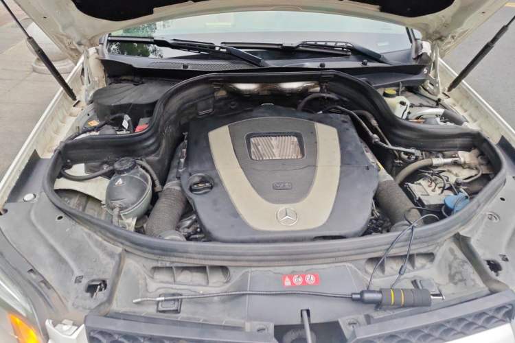Used Mercedes-Benz GLK-Class 2013 GLK 300 4MATIC Dynamic Sunroof Model Engine Bay