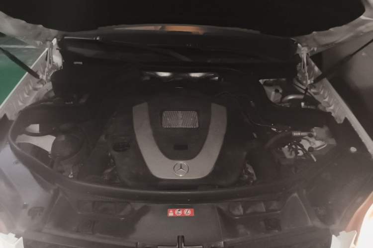 Used Mercedes-Benz GLK-Class 2013 GLK 300 4MATIC Dynamic Edition Engine Bay