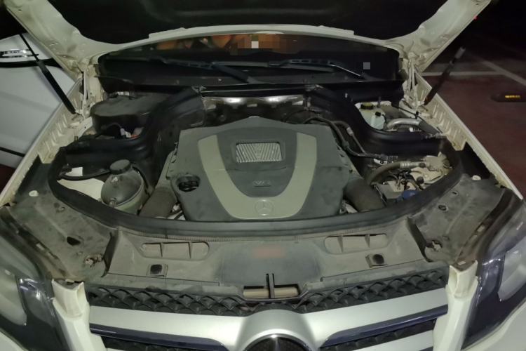 Used Mercedes-Benz GLK-Class 2013 GLK 300 4MATIC Dynamic Sunroof Model Engine Bay