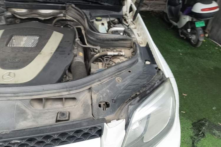 Used Mercedes-Benz GLK-Class 2013 GLK 300 4MATIC Dynamic Sunroof Model Engine Bay Left