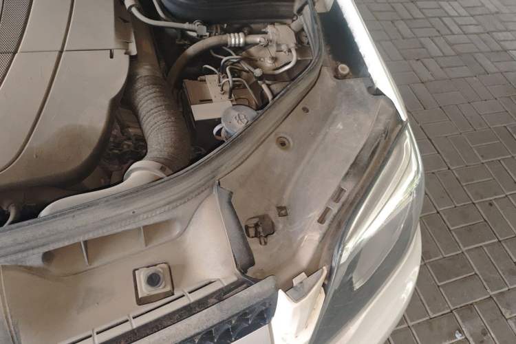 Used Mercedes-Benz GLK-Class 2013 GLK 300 4MATIC Dynamic Sunroof Model Engine Bay Left