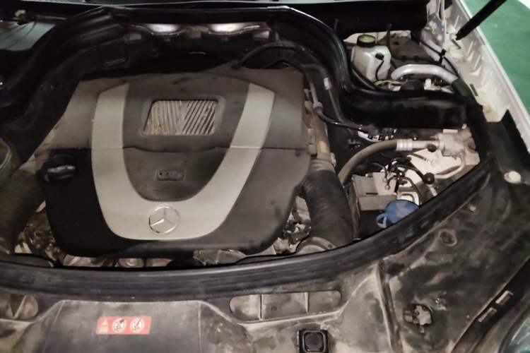 Used Mercedes-Benz GLK-Class 2013 GLK 300 4MATIC Dynamic Sunroof Model Engine Bay Left