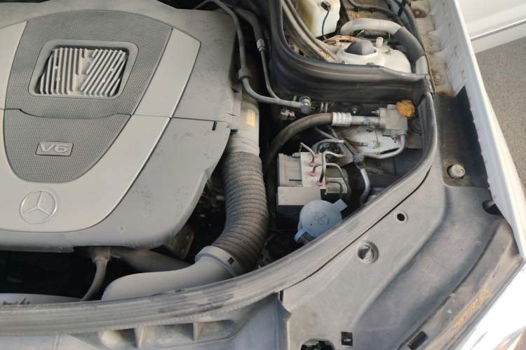 Used Mercedes-Benz GLK-Class 2013 GLK 300 4MATIC Dynamic Sunroof Model Engine Bay Left