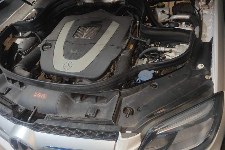 Used Mercedes-Benz GLK-Class 2013 GLK 300 4MATIC Dynamic Sunroof Model Engine Bay Left
