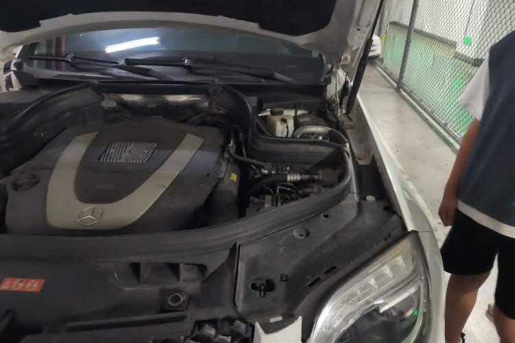 Used Mercedes-Benz GLK-Class 2013 GLK 300 4MATIC Fashion Model Engine Bay Left