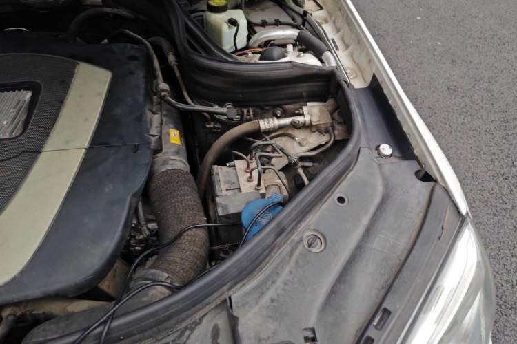 Used Mercedes-Benz GLK-Class 2013 GLK 300 4MATIC Dynamic Sunroof Model Engine Bay Left
