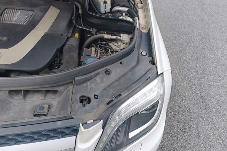 Used Mercedes-Benz GLK-Class 2013 GLK 300 4MATIC Fashion Model Engine Bay Left