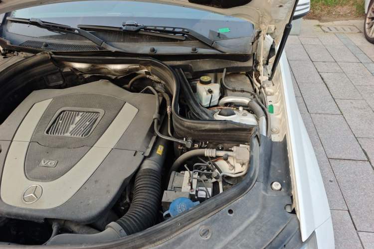 Used Mercedes-Benz GLK-Class 2013 GLK 300 4MATIC Dynamic Sunroof Model Engine Bay Left
