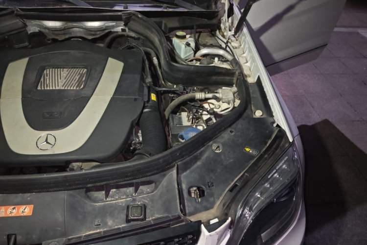 Used Mercedes-Benz GLK-Class 2013 GLK 300 4MATIC Luxury Model Engine Bay Left