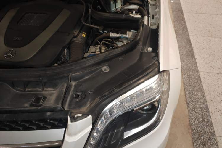 Used Mercedes-Benz GLK-Class 2013 GLK 300 4MATIC Dynamic Sunroof Model Engine Bay Left