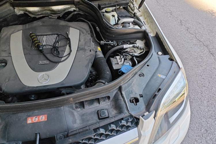 Used Mercedes-Benz GLK-Class 2013 Facelift GLK 300 4MATIC Luxury Edition Engine Bay Left