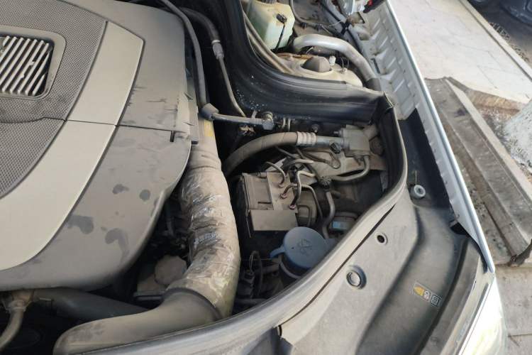 Used Mercedes-Benz GLK-Class 2013 Facelift GLK 300 4MATIC Fashion Edition Engine Bay Left