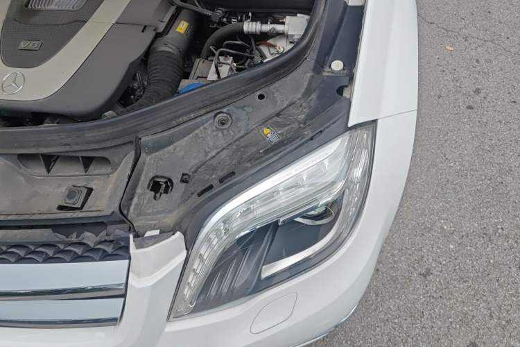 Used Mercedes-Benz GLK-Class 2013 GLK 300 4MATIC Fashion Model Engine Bay Left
