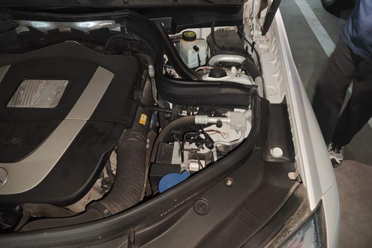 Used Mercedes-Benz GLK-Class 2013 GLK 300 4MATIC Dynamic Sunroof Model Engine Bay Left