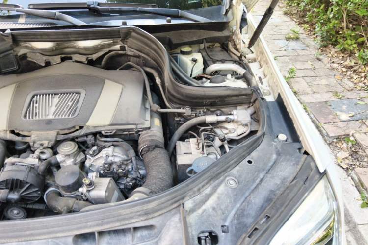 Used Mercedes-Benz GLK-Class 2013 GLK 300 4MATIC Luxury Model Engine Bay Left