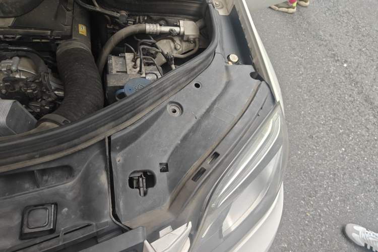 Used Mercedes-Benz GLK-Class 2013 GLK 300 4MATIC Dynamic Edition Engine Bay Left