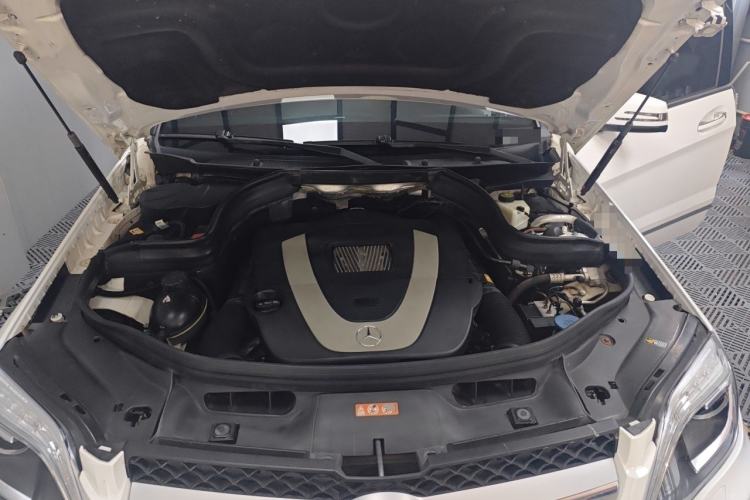Used Mercedes-Benz GLK-Class 2013 Facelift GLK 300 4MATIC Fashion Edition Engine Bay