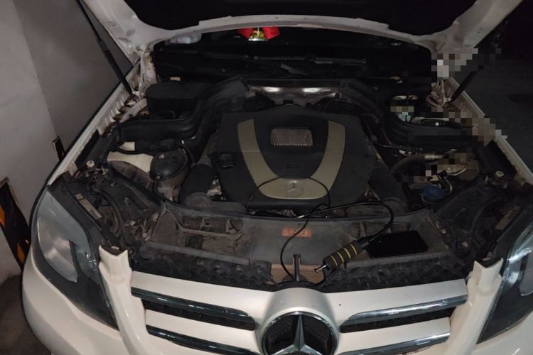 Used Mercedes-Benz GLK-Class 2013 GLK 300 4MATIC Dynamic Sunroof Model Engine Bay