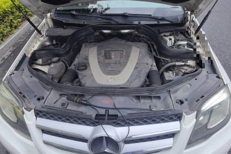 Used Mercedes-Benz GLK-Class 2013 GLK 300 4MATIC Dynamic Sunroof Model Engine Bay
