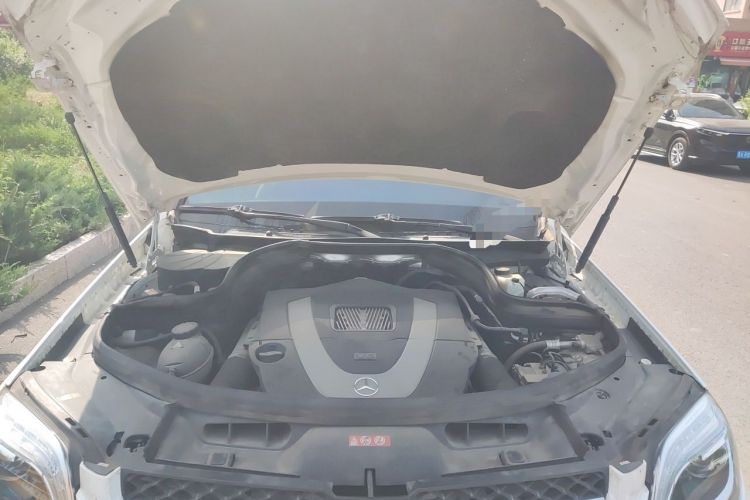 Used Mercedes-Benz GLK-Class 2013 GLK 300 4MATIC Luxury Model Engine Bay