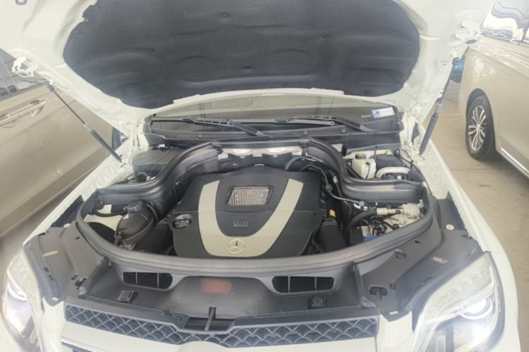 Used Mercedes-Benz GLK-Class 2013 Facelift GLK 300 4MATIC Luxury Edition Engine Bay