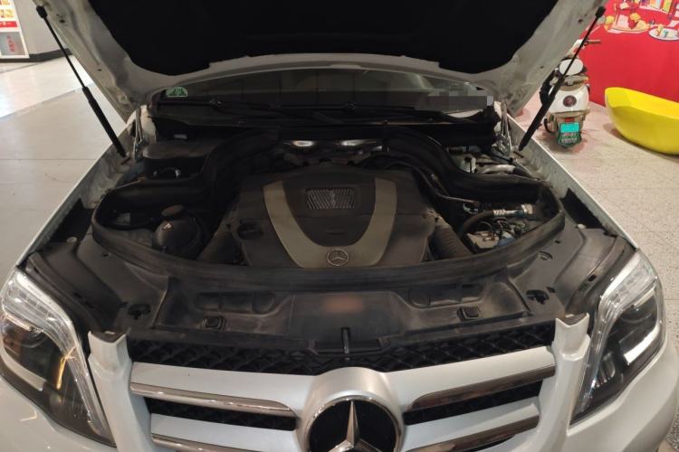 Used Mercedes-Benz GLK-Class 2013 GLK 300 4MATIC Dynamic Sunroof Model Engine Bay