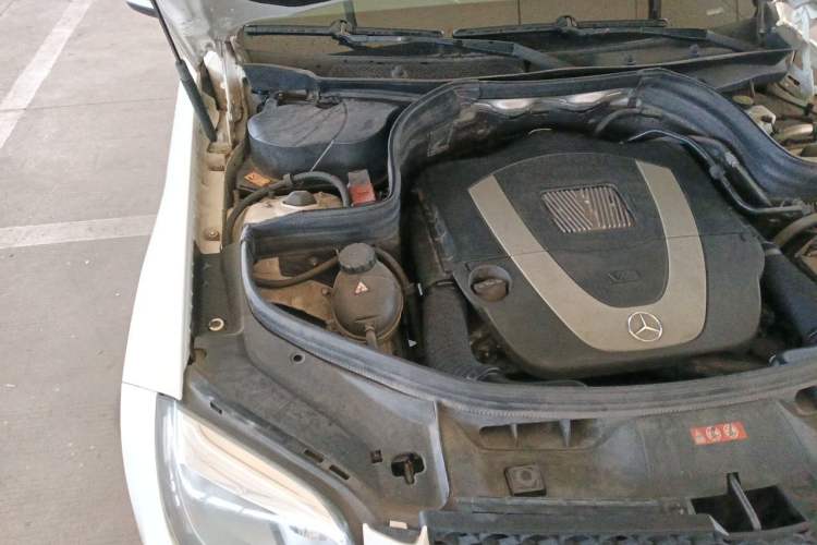 Used Mercedes-Benz GLK-Class 2013 GLK 300 4MATIC Dynamic Sunroof Model Engine Bay Right
