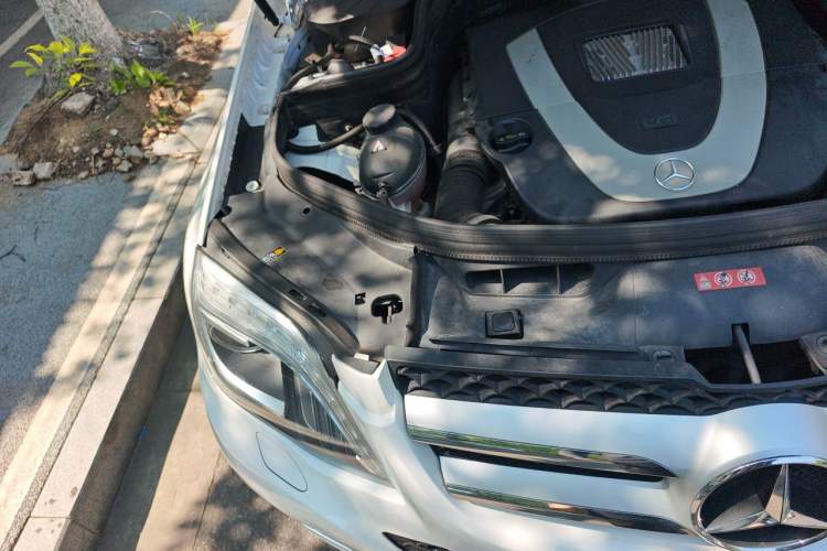 Used Mercedes-Benz GLK-Class 2013 Facelift GLK 300 4MATIC Luxury Edition Engine Bay Right