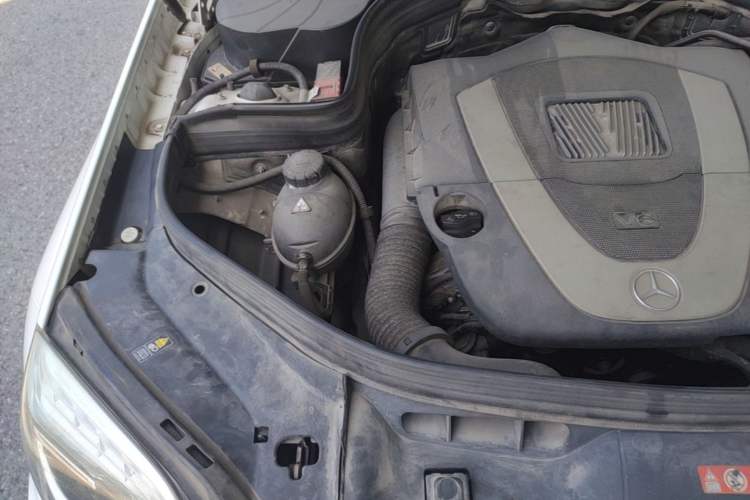 Used Mercedes-Benz GLK-Class 2013 GLK 300 4MATIC Fashion Model Engine Bay Right