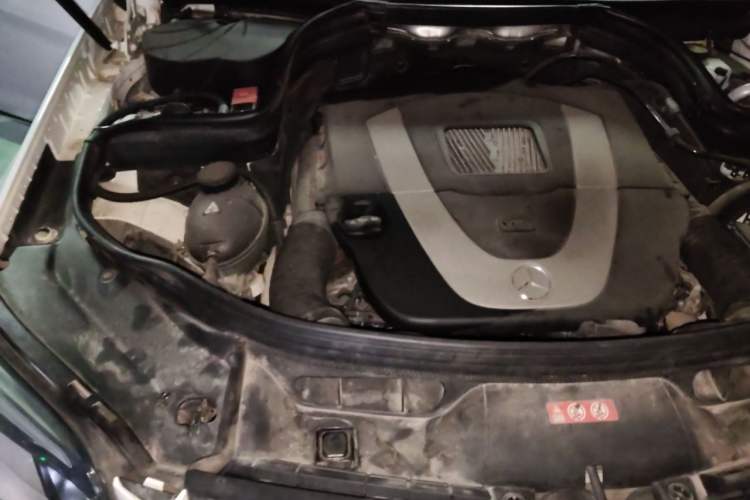 Used Mercedes-Benz GLK-Class 2013 GLK 300 4MATIC Dynamic Sunroof Model Engine Bay Right