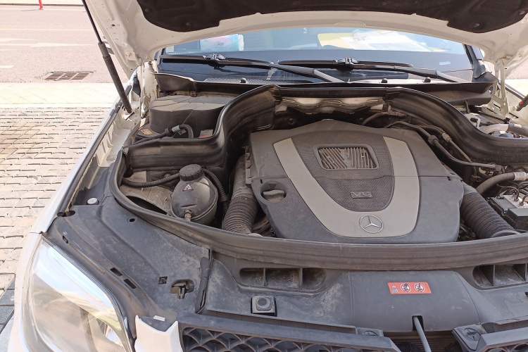 Used Mercedes-Benz GLK-Class 2013 GLK 300 4MATIC Dynamic Edition Engine Bay Right