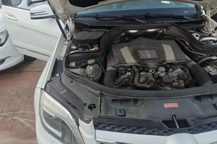 Used Mercedes-Benz GLK-Class 2013 GLK 300 4MATIC Fashion Model Engine Bay Right