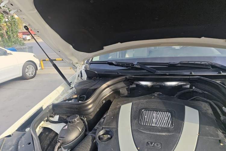 Used Mercedes-Benz GLK-Class 2013 GLK 300 4MATIC Dynamic Sunroof Model Engine Bay Right