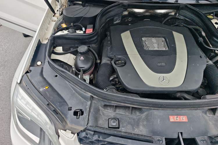 Used Mercedes-Benz GLK-Class 2013 Facelift GLK 300 4MATIC Fashion Edition Engine Bay Right