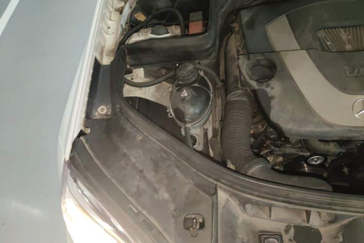 Used Mercedes-Benz GLK-Class 2013 GLK 300 4MATIC Dynamic Edition Engine Bay Right