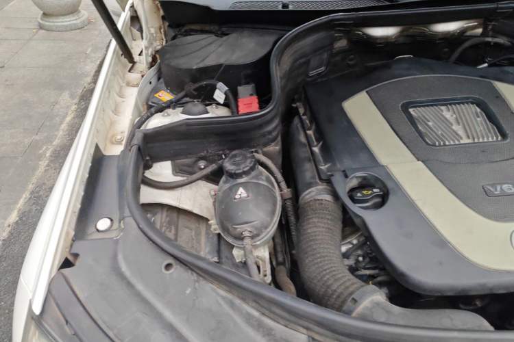 Used Mercedes-Benz GLK-Class 2013 GLK 300 4MATIC Dynamic Sunroof Model Engine Bay Right