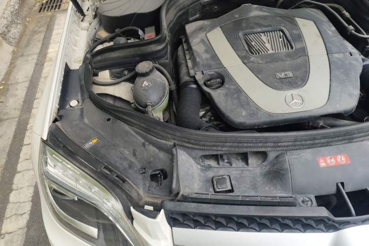 Used Mercedes-Benz GLK-Class 2013 Facelift GLK 300 4MATIC Fashion Edition Engine Bay Right