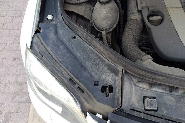 Used Mercedes-Benz GLK-Class 2013 Facelift GLK 300 4MATIC Luxury Edition Engine Bay Right